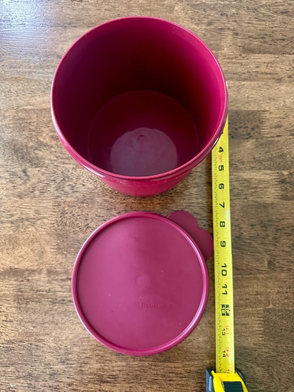Tupperware Storage Container + Nesting/Stacking Measuring Cups & Spoons (Blue) - Picture 6 of 9